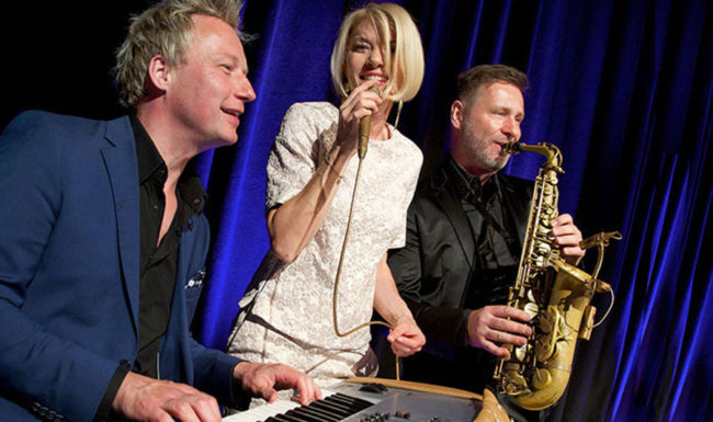 2lounge ist Ihr Trio für exklusive Firmenevents, Empfänge, Get Togther mit Livemusik und Hintergrundmusik im stilvolles Ambiente.