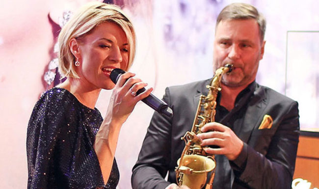 2lounge ist Ihr Trio für exklusive Firmenevents, Empfänge, Get Togther mit Livemusik und Hintergrundmusik im stilvolles Ambiente.